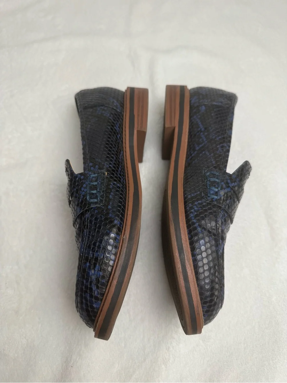 Bandolino Women’s 7.5M Blue Black Snake Print Penny Loafers Slip On Shoes EUC